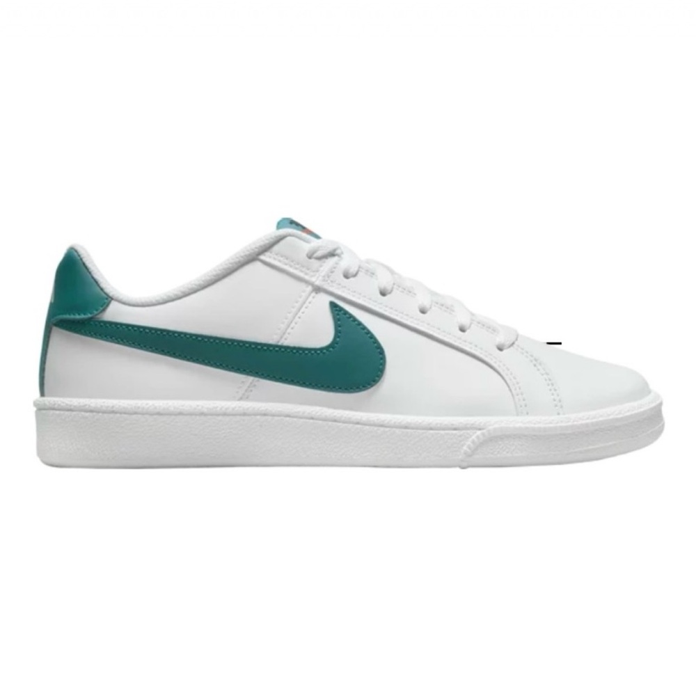 Nike | Unisex kids white/green Court Royale lace up sneakers, green swoosh, Sz 6